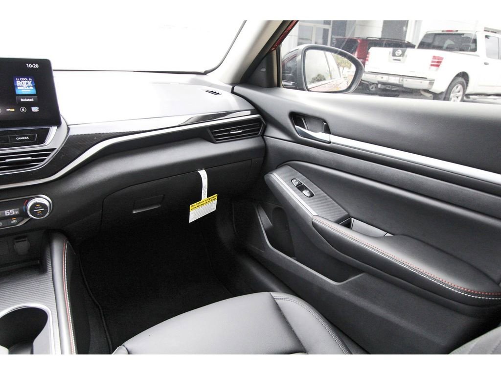 Used 2026 Nissan Altima 2.5 SR w/ SR Premium Package FWD image 10