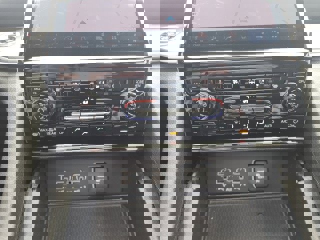 New 2025 Jeep Grand Cherokee Limited w/ Luxury Tech Group II image 9