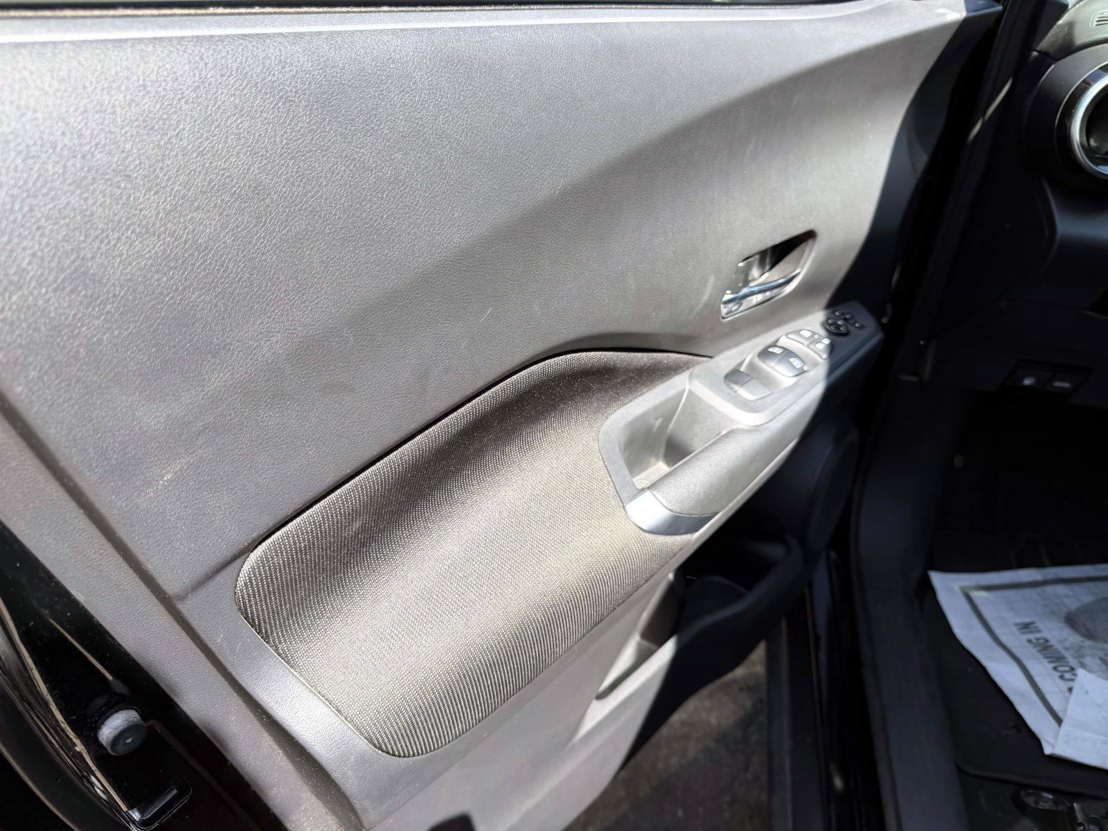Used 2024 Nissan Kicks SV FWD image 14