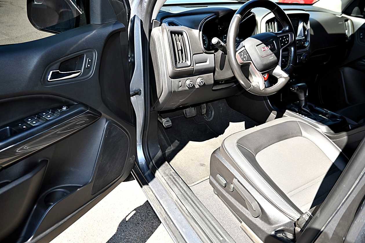 Used 2021 GMC Canyon AT4 image 19
