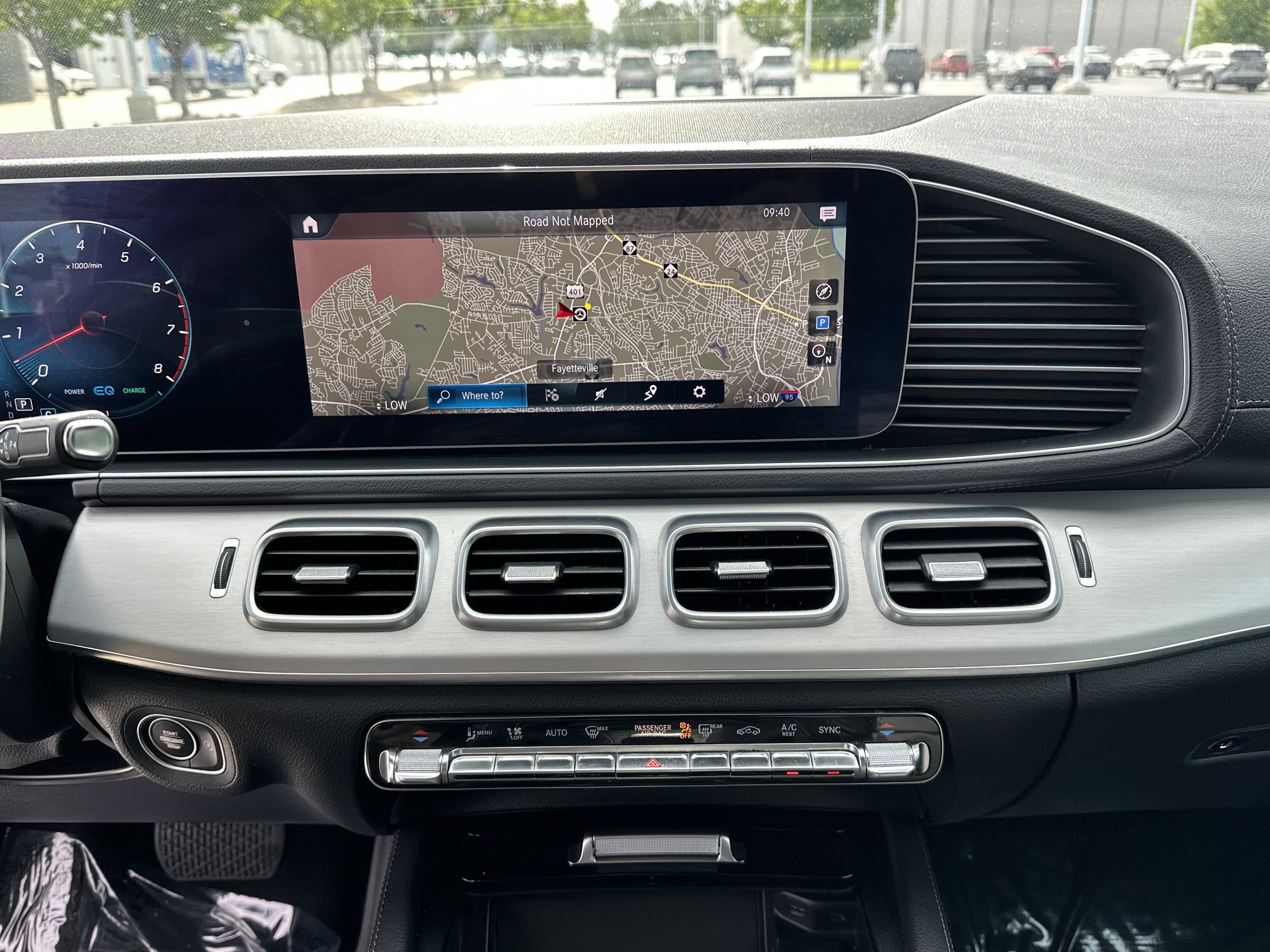 Used 2020 Mercedes-Benz GLS 450 4MATIC image 24