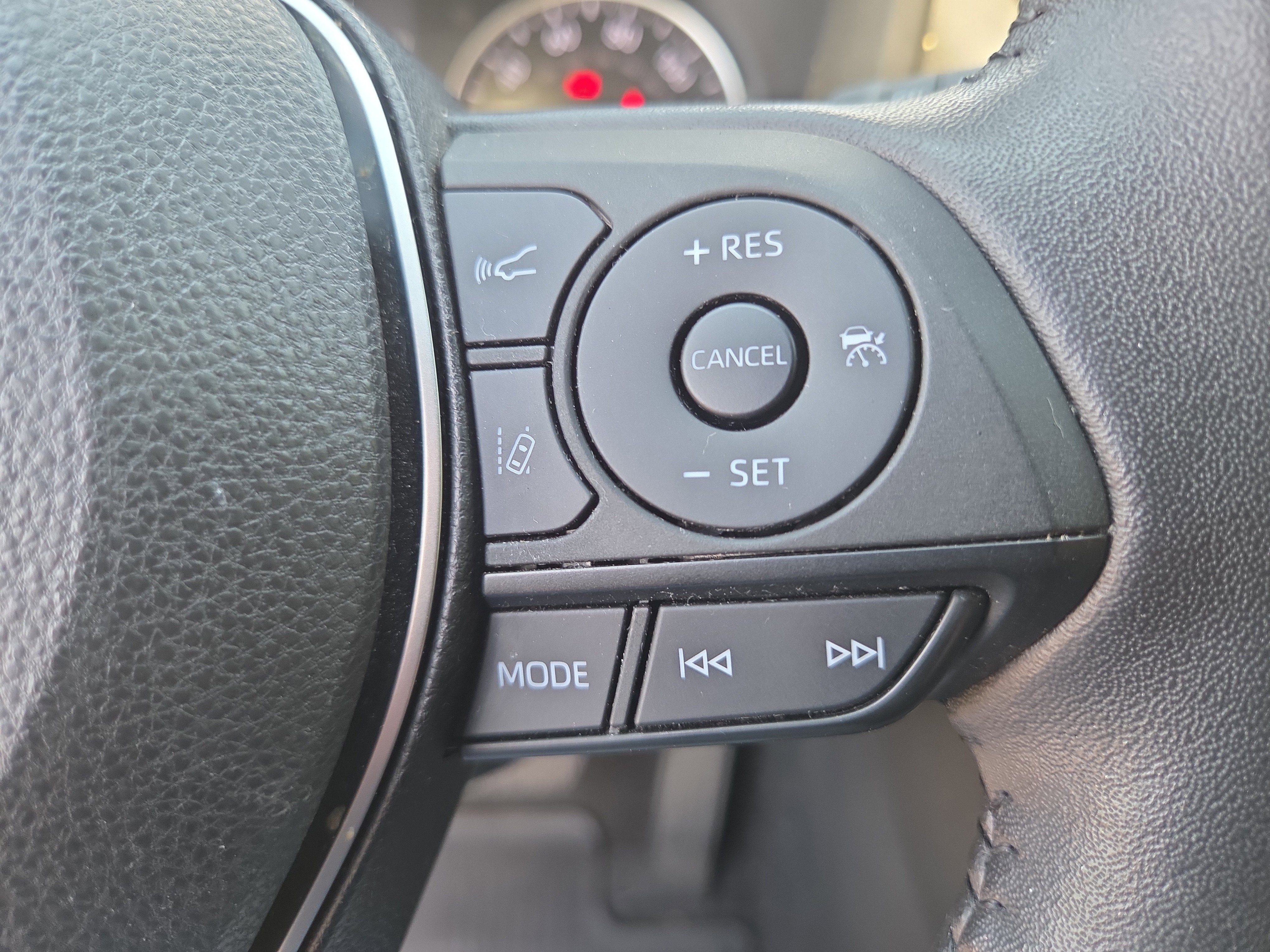 Certified 2022 Toyota RAV4 SE w/ Convenience Package AWD/4WD image 25