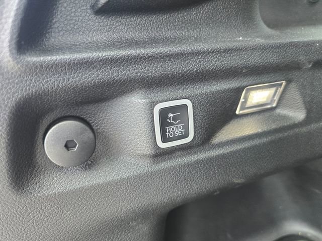 Used 2024 Jeep Grand Cherokee L Limited w/ Black Appearance Package image 16