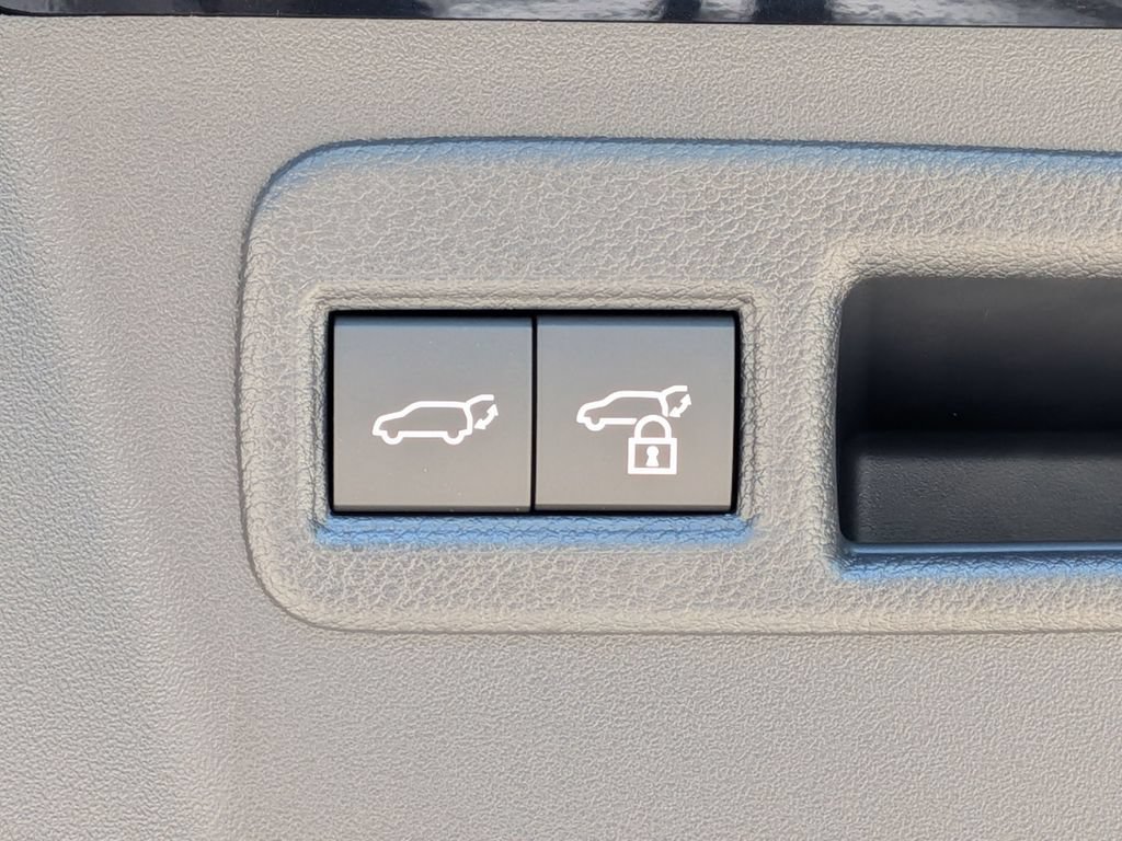 New 2026 Toyota C-HR AWD/4WD image 30