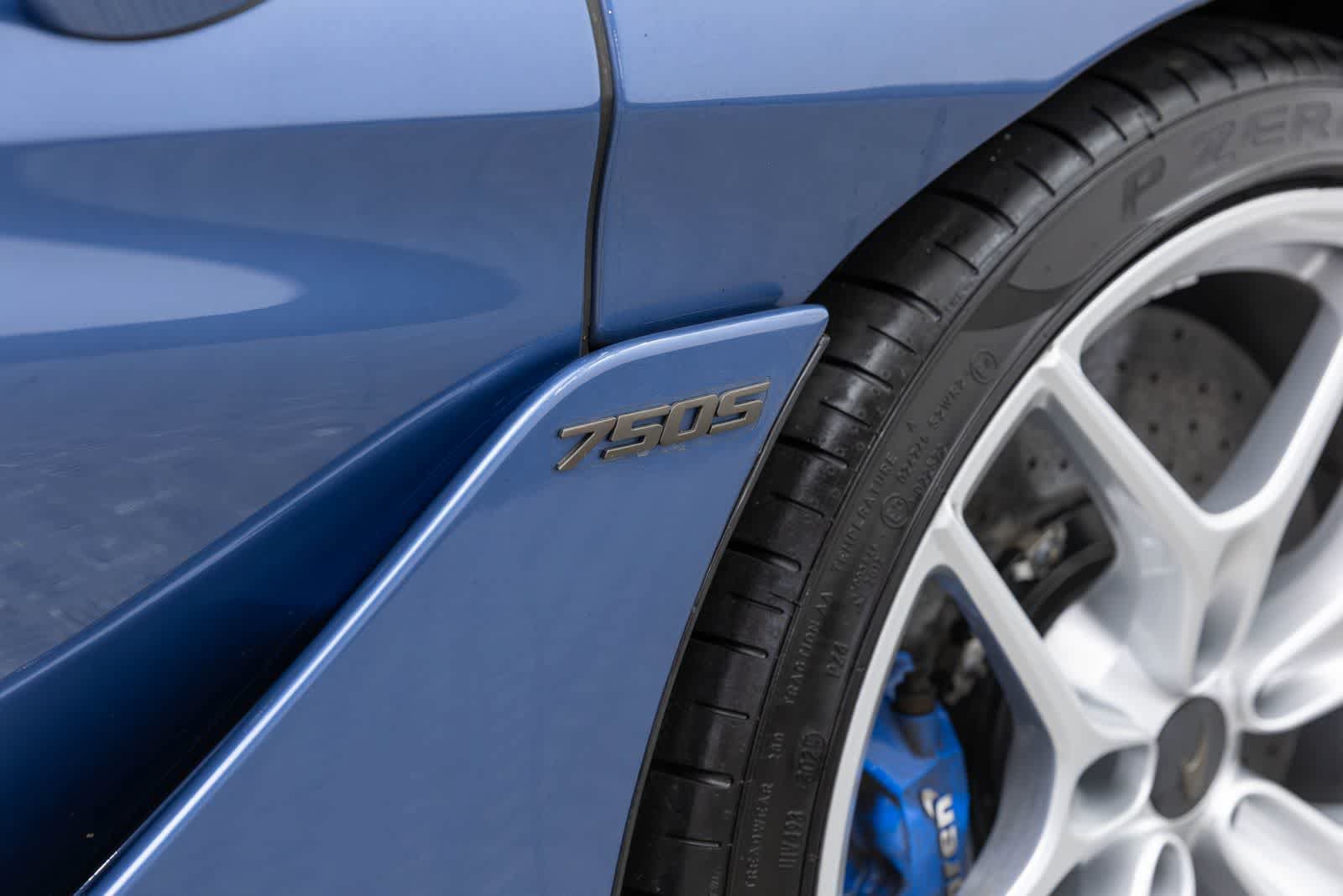 Used 2026 McLaren 750S Spider RWD image 7