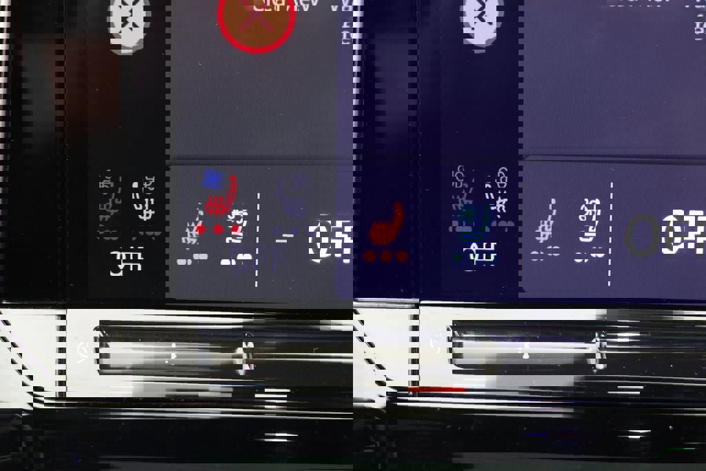 Used 2024 Volkswagen Atlas Cross Sport SEL R-Line image 27