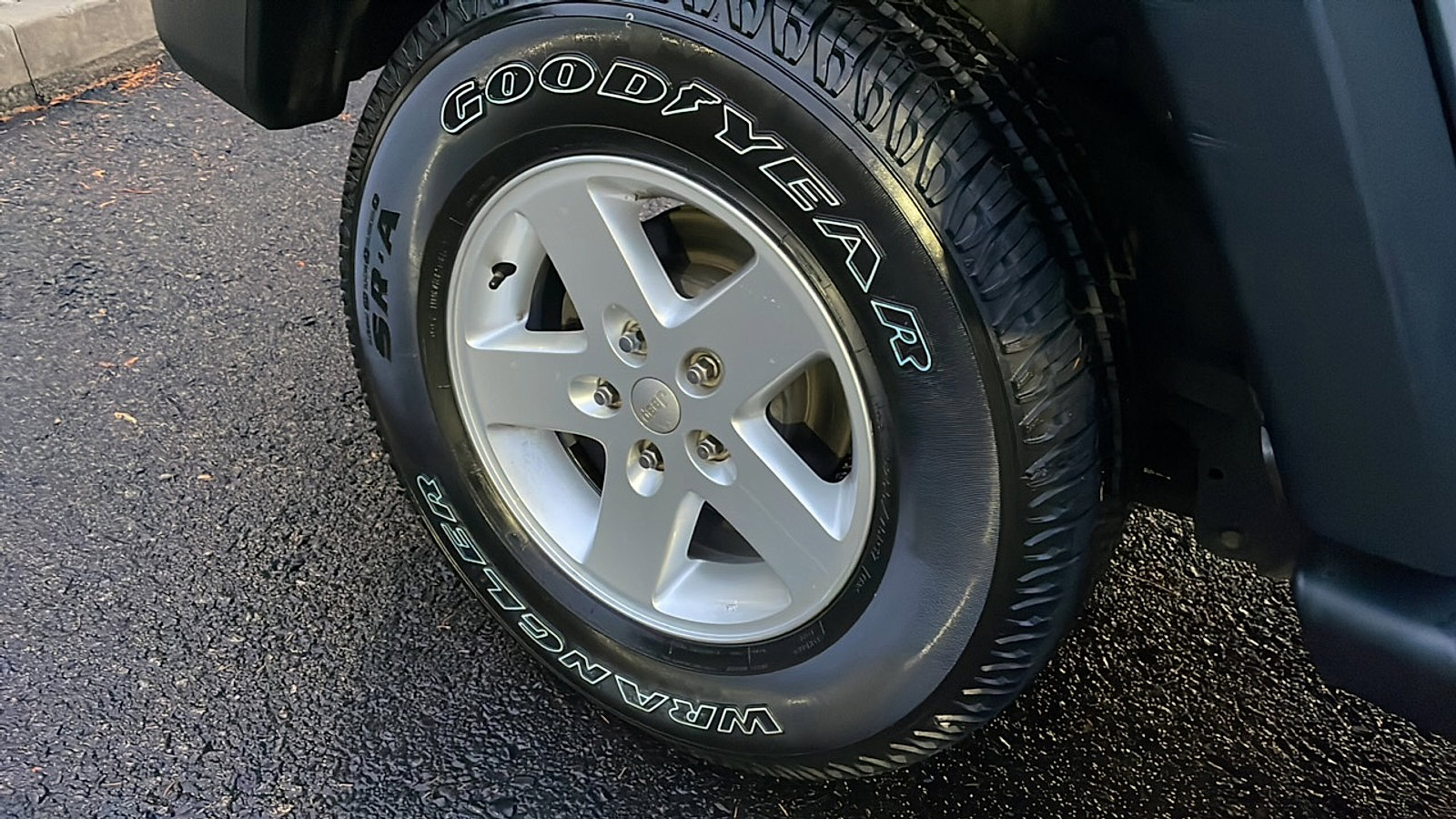 Used 2014 Jeep Wrangler Unlimited Sport w/ Quick Order Package 24S AWD/4WD image 37