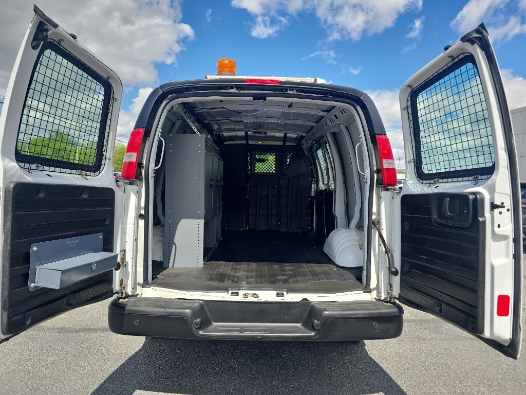 Used 2017 GMC Savana 2500 w/ All Terrain Package RWD image 9