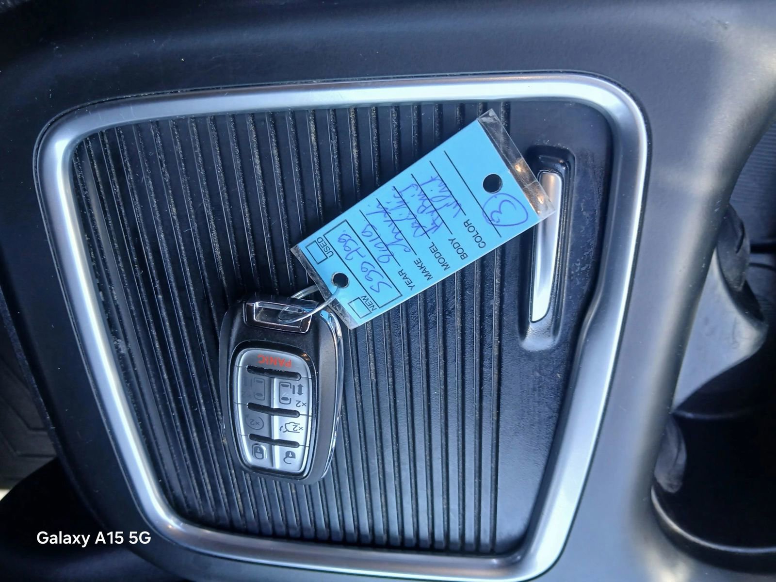 Used 2019 Chrysler Pacifica Limited w/ Advanced Safetytec Group FWD image 12