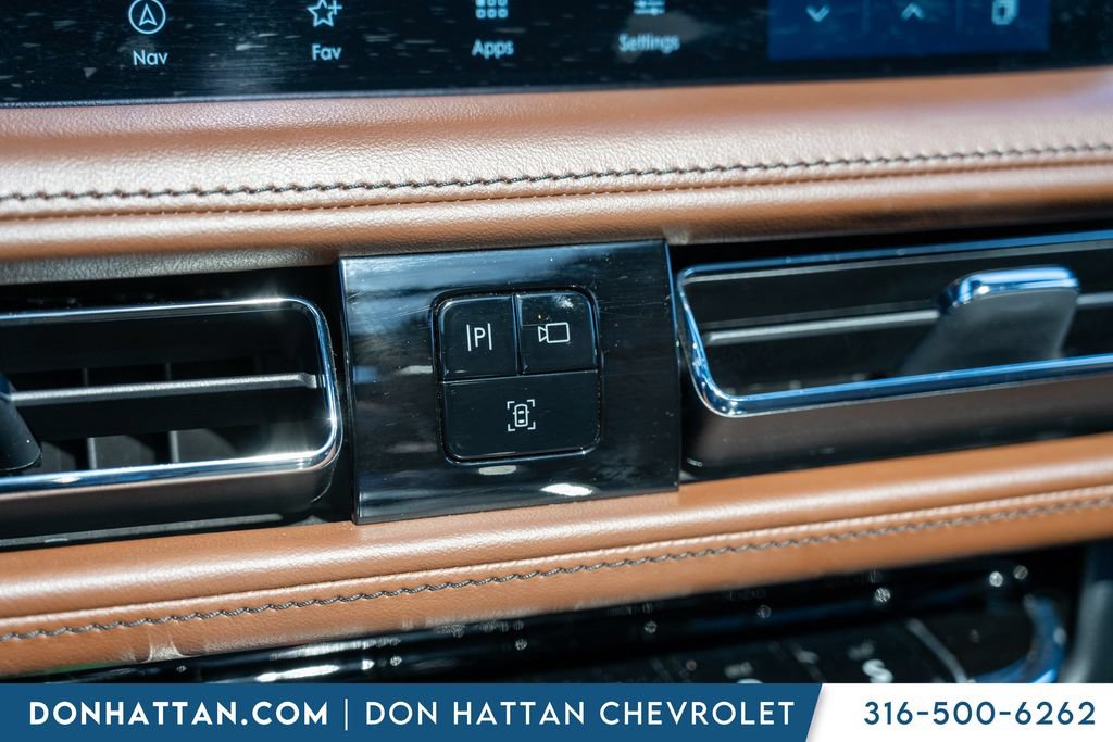 Used 2023 Lincoln Nautilus Reserve AWD/4WD image 11