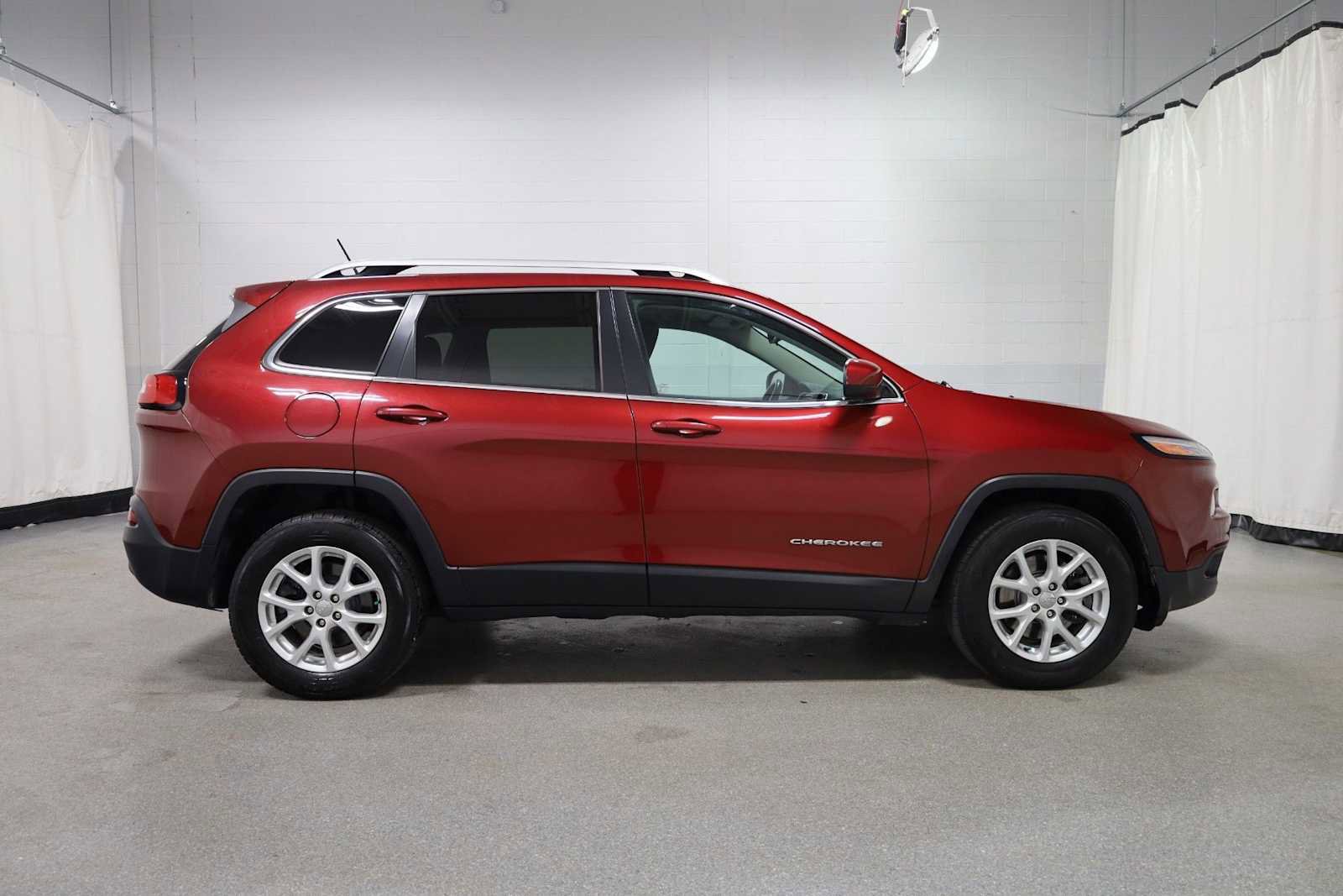 Used 2014 Jeep Cherokee Latitude image 10
