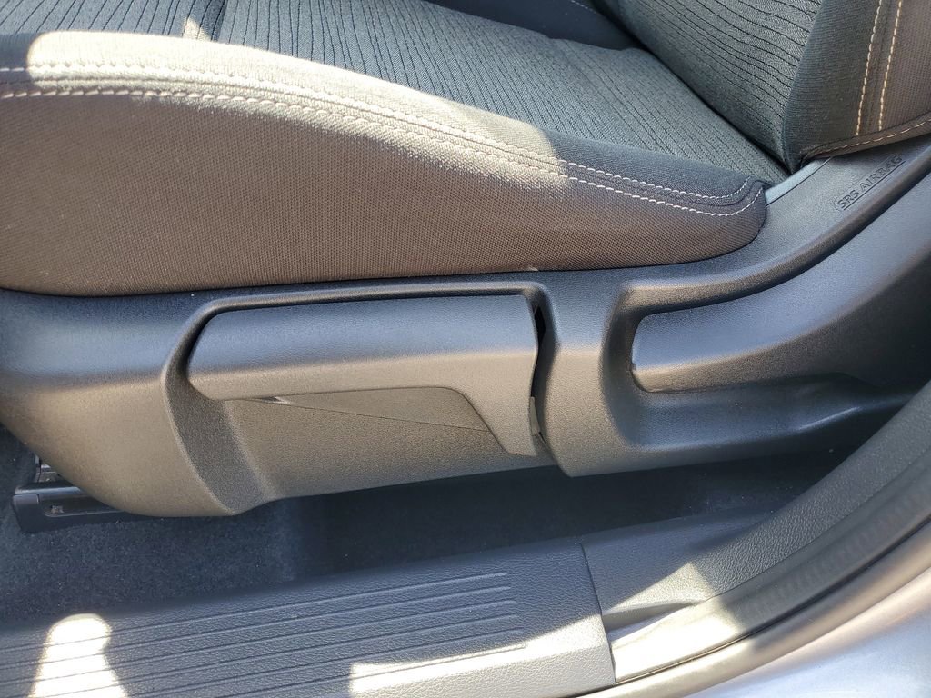 Used 2021 Nissan Rogue S AWD/4WD image 18