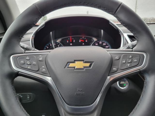 Used 2023 Chevrolet Equinox Premier image 11