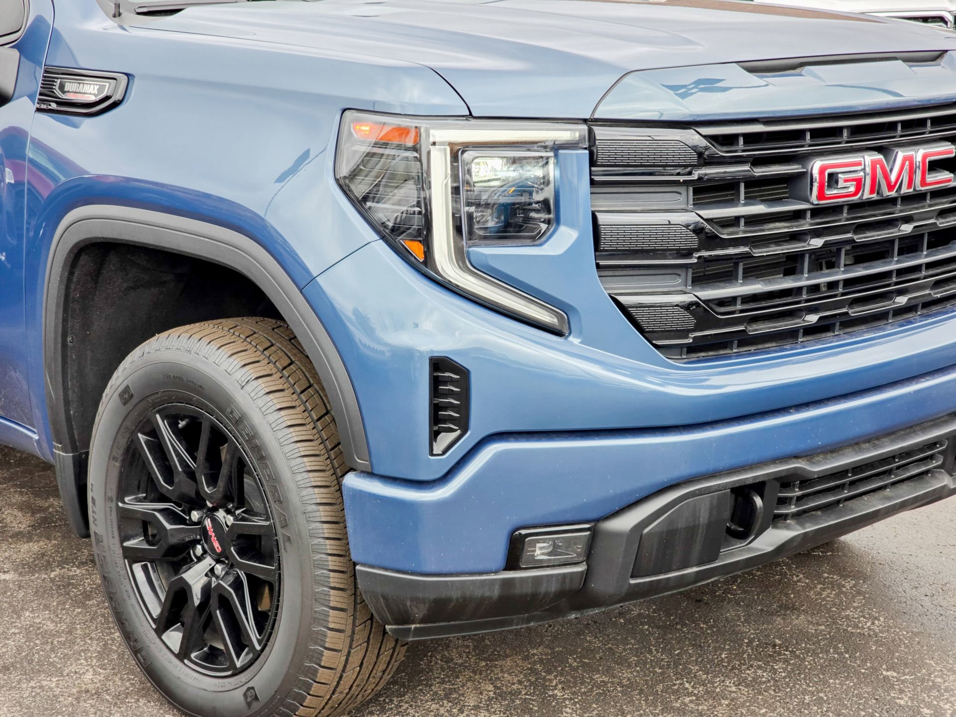 Used 2024 GMC Sierra 1500 Elevation image 5