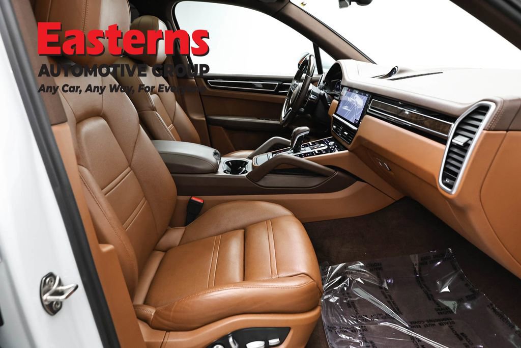 Used 2019 Porsche Cayenne E-Hybrid AWD/4WD image 24