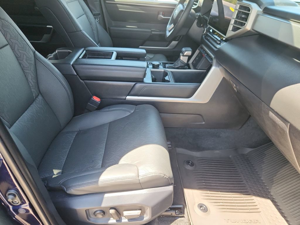 Used 2025 Toyota Tundra Limited AWD/4WD image 15