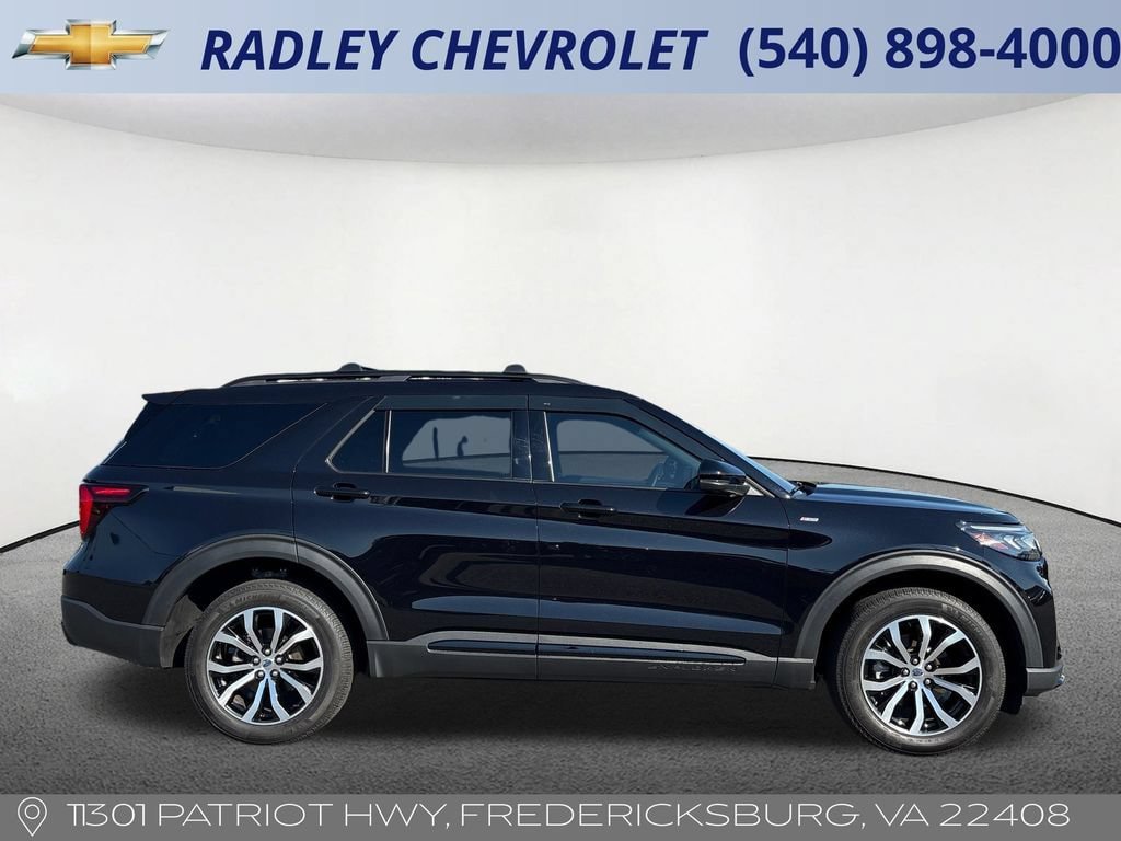 Used 2025 Ford Explorer ST-Line AWD/4WD image 21