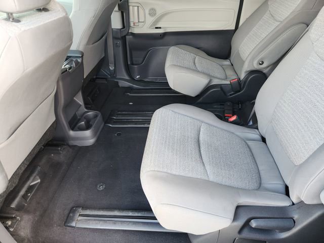 Used 2022 Toyota Sienna LE FWD image 30