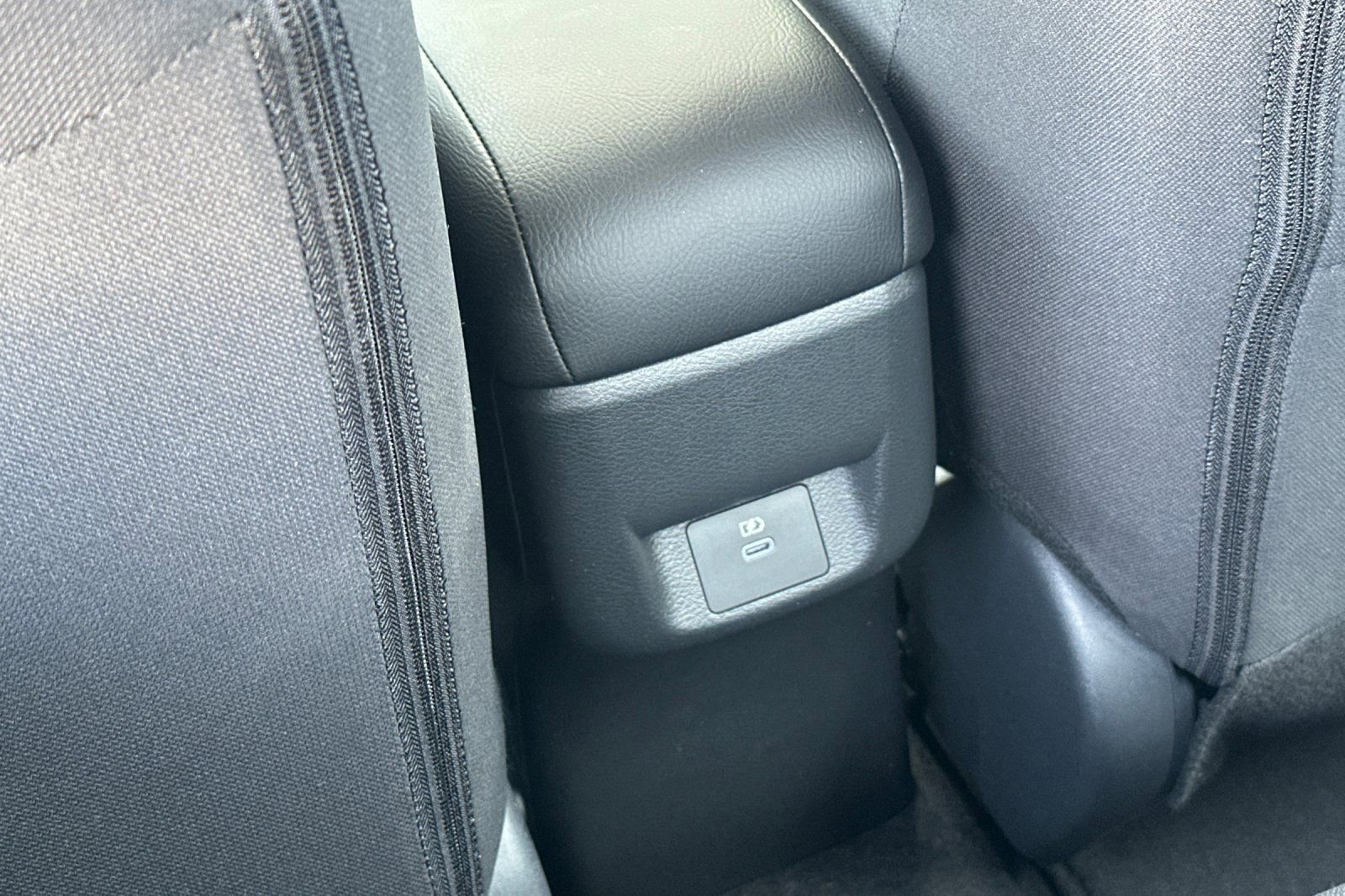 Used 2025 Nissan Versa SR w/ Trunk Package image 14