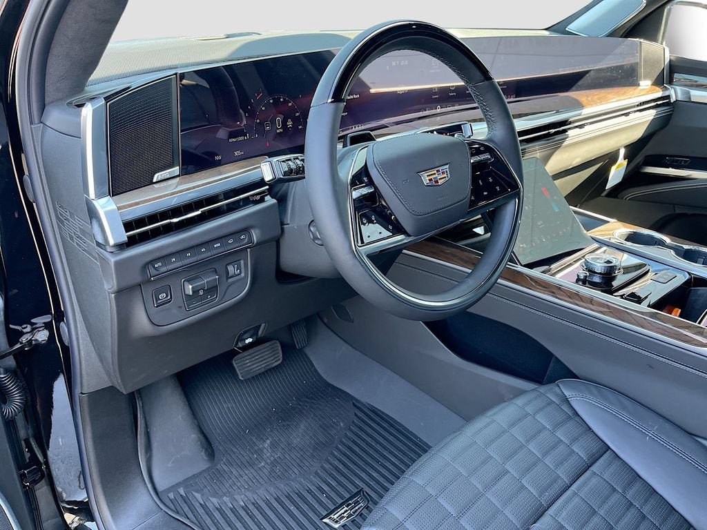 New 2026 Cadillac Escalade Platinum Sport w/ LPO, ONYX Package AWD/4WD image 16