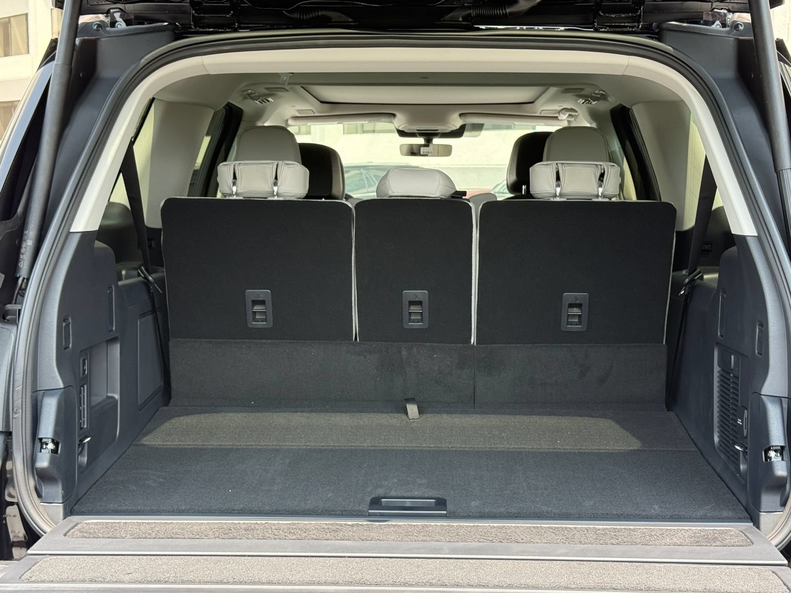 New 2026 Lincoln Navigator L Reserve AWD/4WD image 18