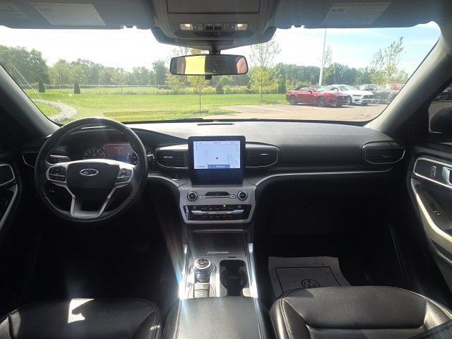 Used 2020 Ford Explorer XLT w/ Equipment Group 202A AWD/4WD image 20