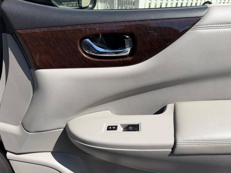 Used 2015 Nissan Quest SV FWD image 53