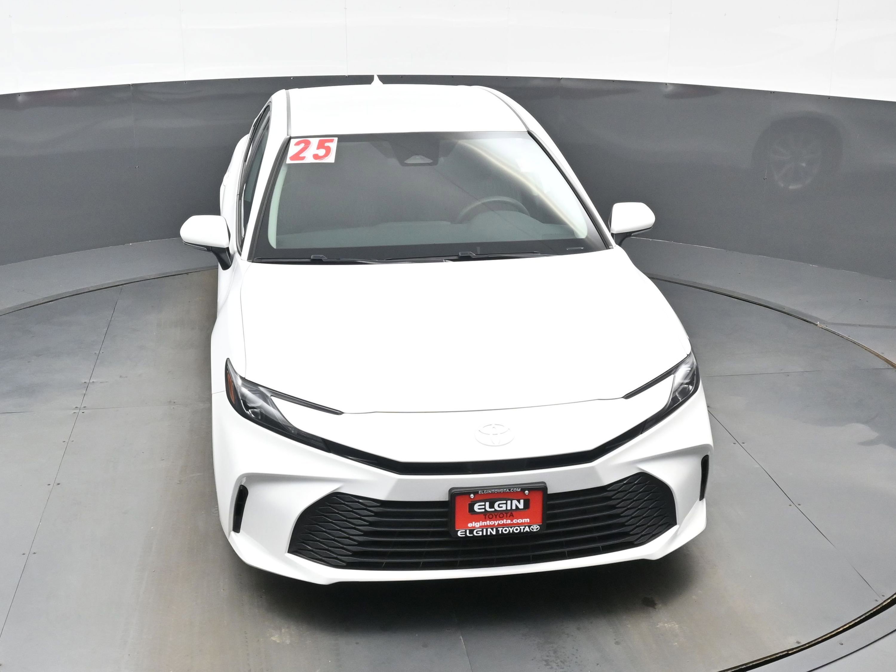 Used 2025 Toyota Camry LE image 34