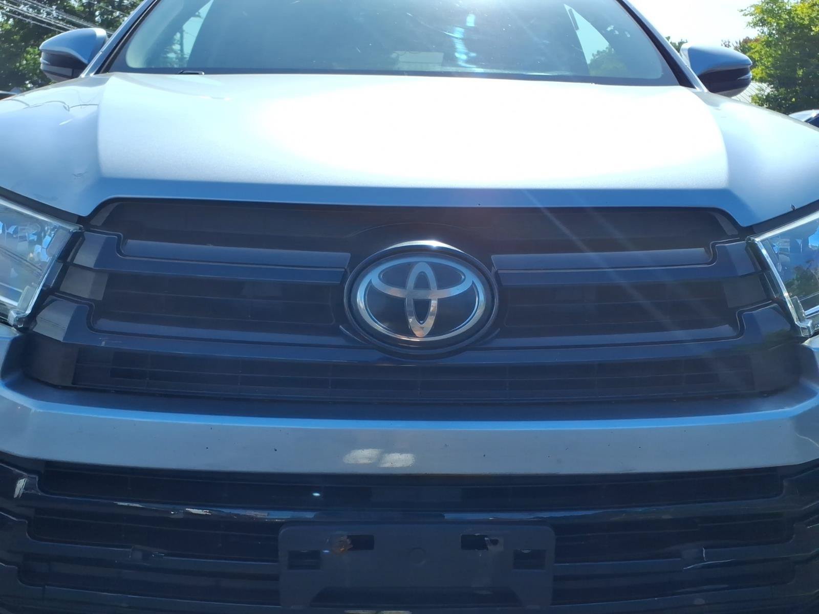 Used 2017 Toyota Highlander SE AWD/4WD image 11