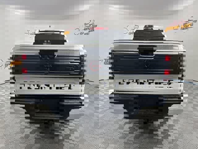 New 2025 Nissan Frontier Pro-X w/ Black Accent Package image 4