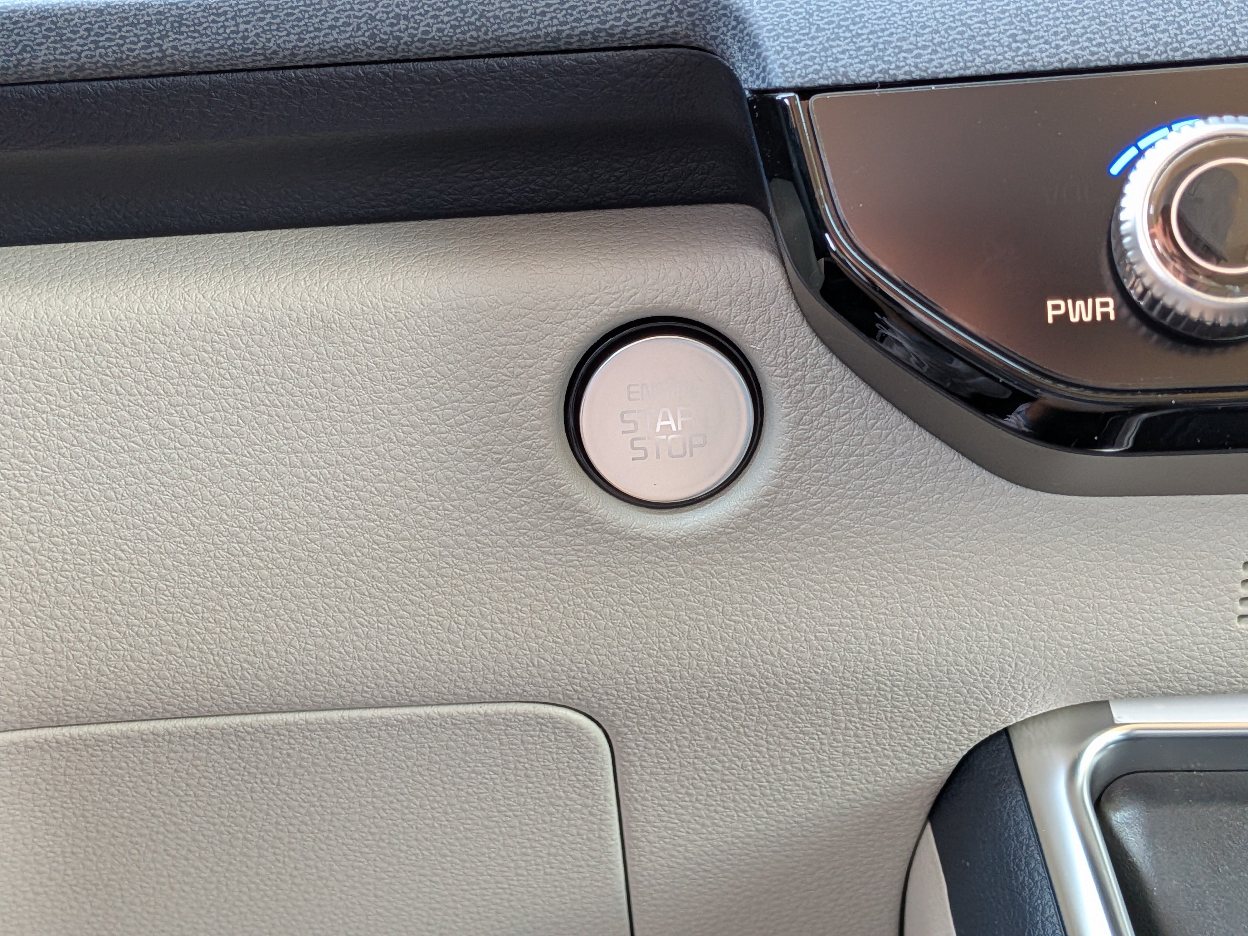 New 2026 Kia Carnival EX FWD image 34