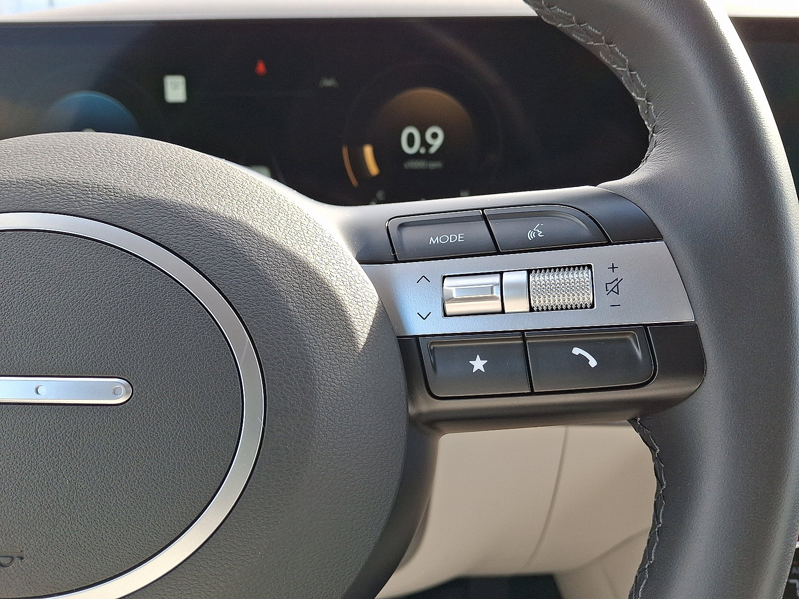 Certified 2025 Hyundai Tucson SEL image 23