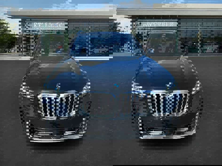 Used 2024 BMW X5 xDrive40i w/ Premium Package image 3