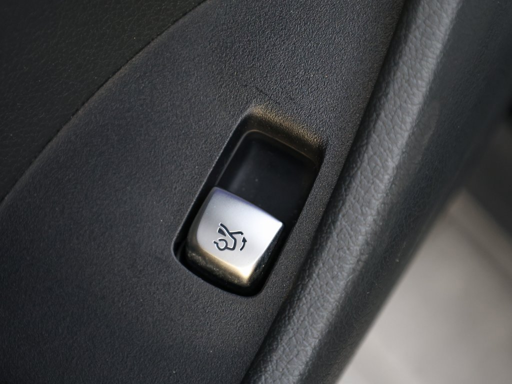 Used 2023 Mercedes-Benz E 450 Cabriolet image 16