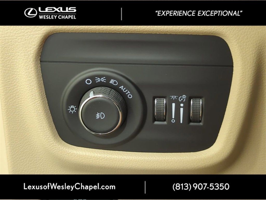 Used 2025 Jeep Grand Cherokee Limited w/ Trailer Tow Package image 26
