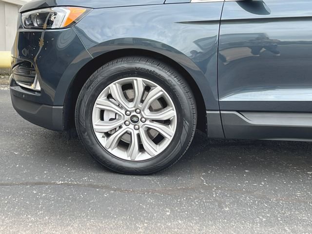 Used 2023 Ford Edge Titanium AWD/4WD image 18