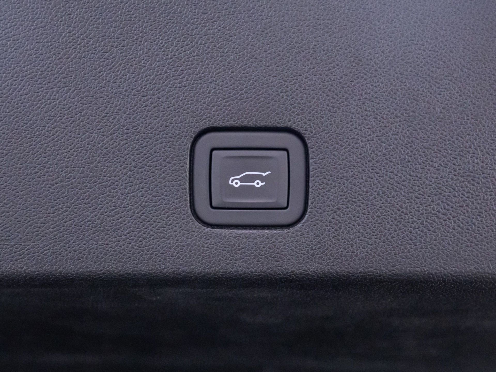 Certified 2024 Cadillac XT6 Premium Luxury w/ Technology Package image 32