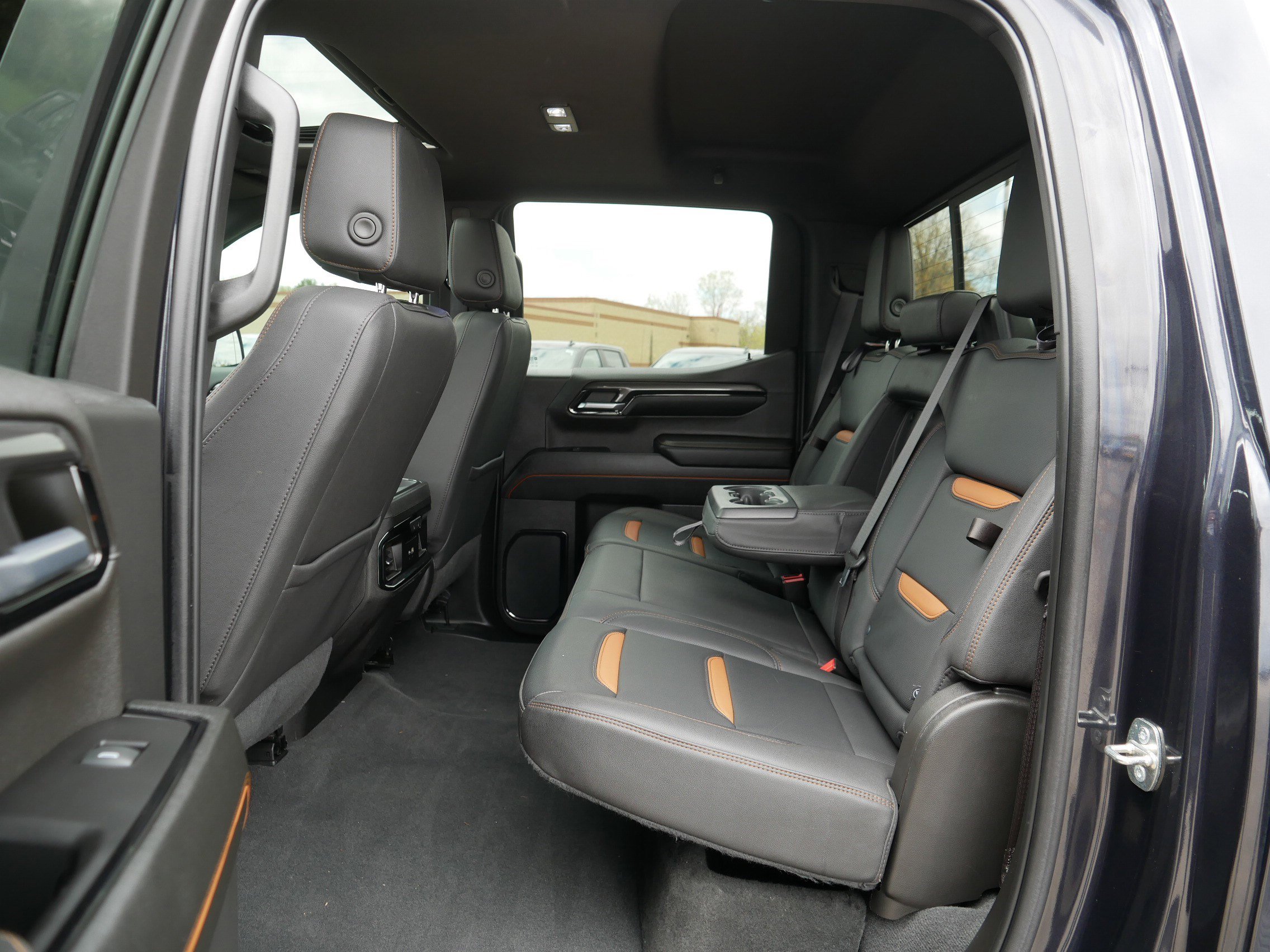 Used 2023 GMC Sierra 1500 AT4 w/ AT4 Preferred Package AWD/4WD image 35