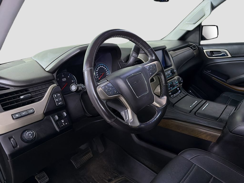 Used 2018 GMC Yukon XL Denali w/ Open Road Package RWD image 10