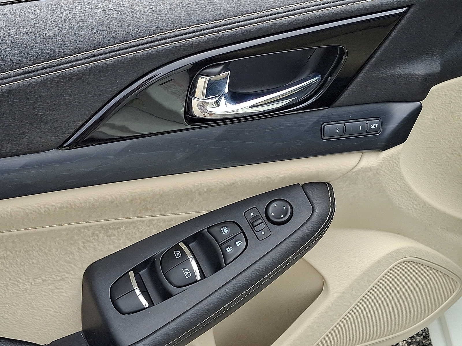 Used 2021 Nissan Maxima Platinum w/ Sport Mat Group FWD image 12