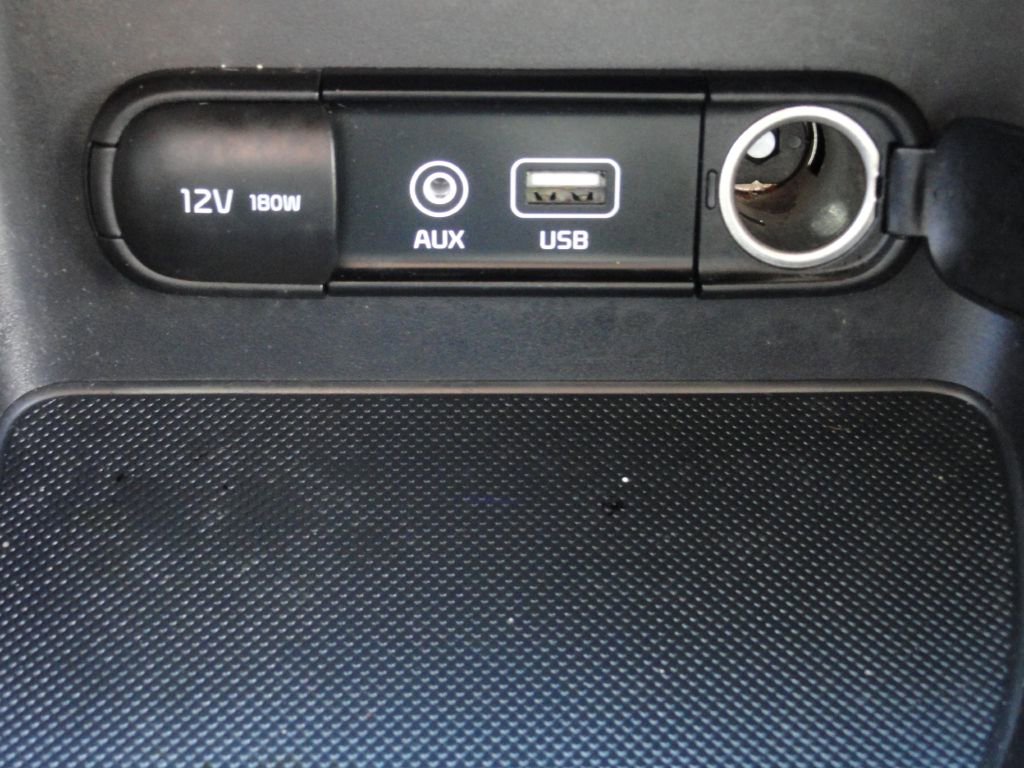 Used 2019 Kia Sportage LX FWD image 17