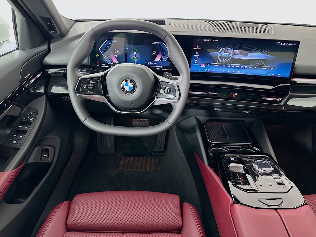 Used 2025 BMW 530i w/ Premium Package image 23
