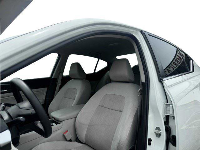Used 2020 Nissan Altima 2.5 S FWD image 18