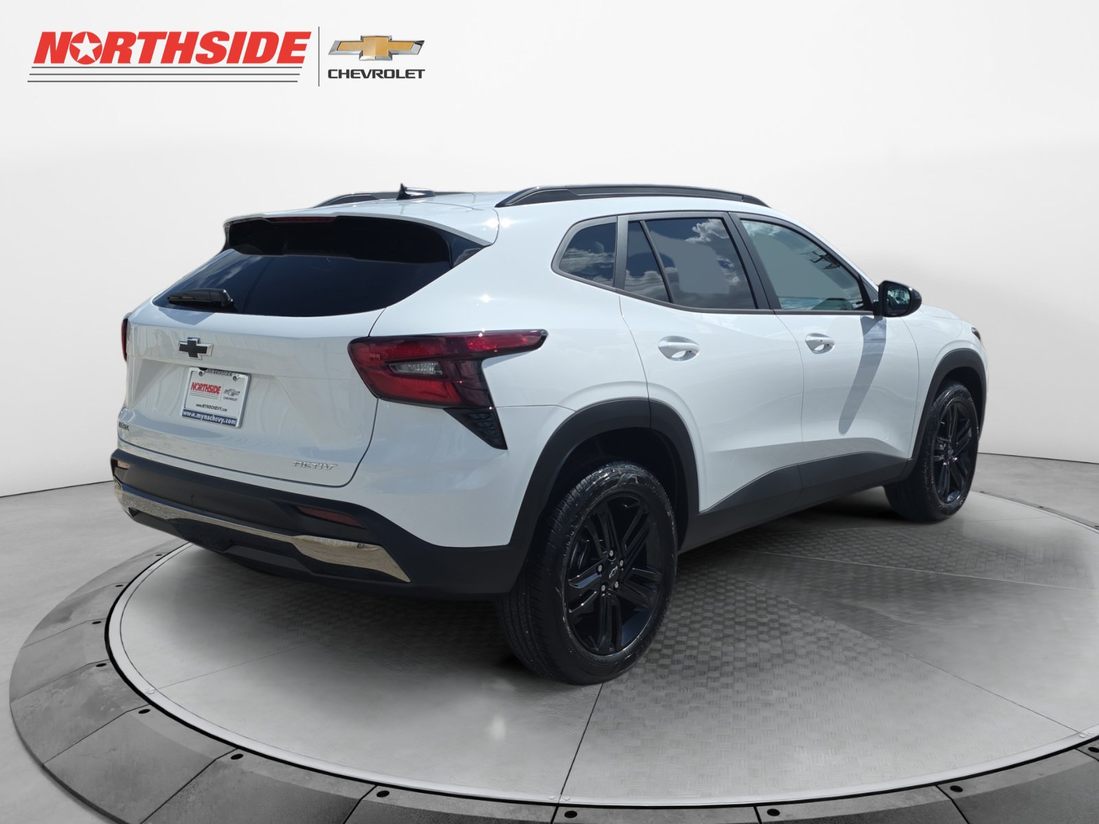 New 2026 Chevrolet Trax ACTIV w/ Sunroof Package FWD image 8