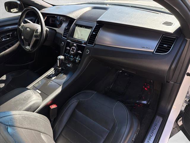Used 2018 Ford Taurus SHO image 24