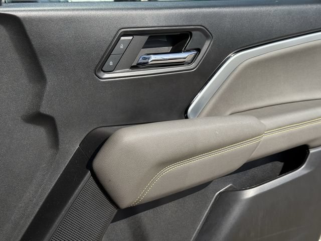 Used 2024 Chevrolet Colorado ZR2 w/ Safety Package AWD/4WD image 29