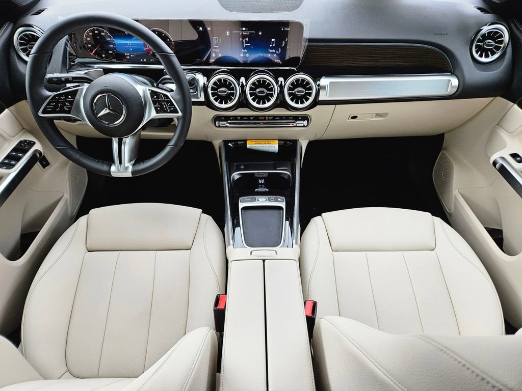 New 2026 Mercedes-Benz GLB 250 4MATIC image 12
