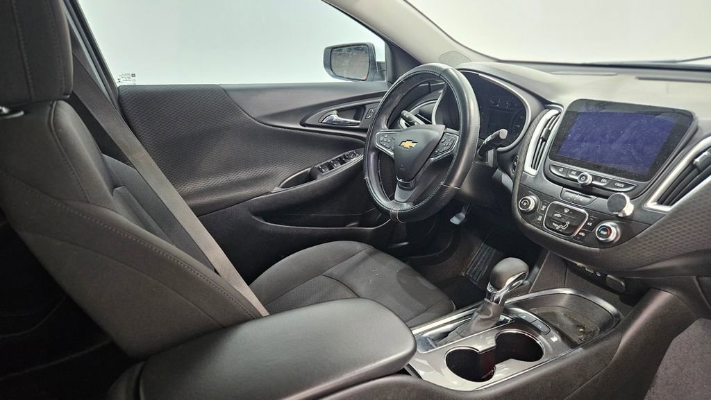 Used 2021 Chevrolet Malibu LS w/ Driver Confidence Package II image 14