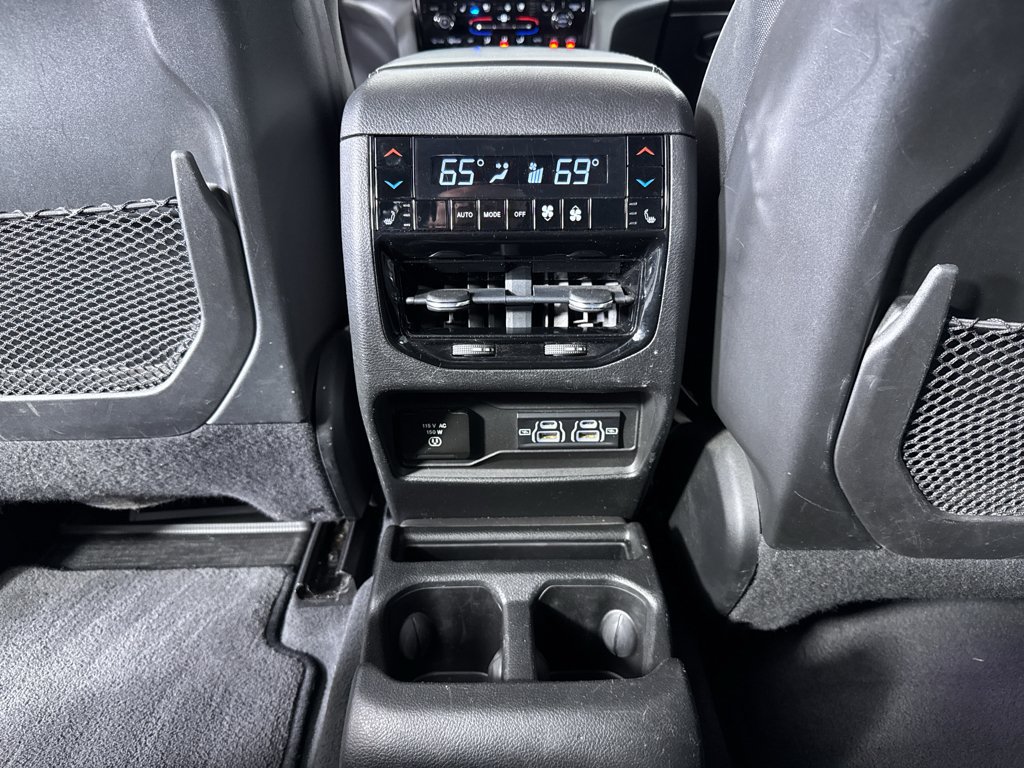Used 2023 Jeep Grand Cherokee L Overland w/ Luxury Tech Group IV AWD/4WD image 26