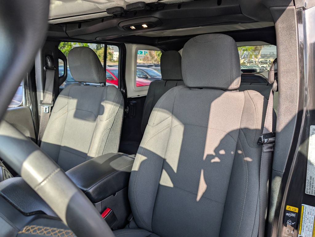 Used 2024 Jeep Wrangler Unlimited Sport AWD/4WD image 14